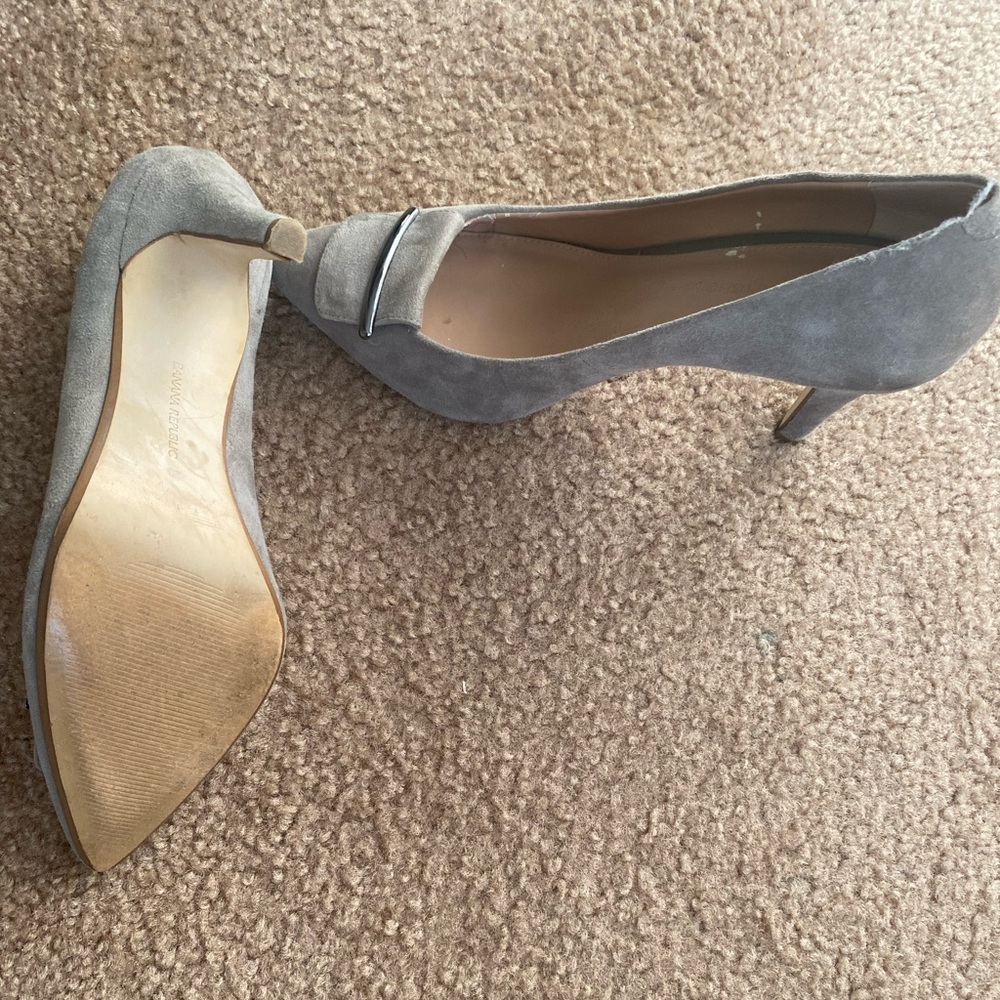 Gray Pumps - image 2